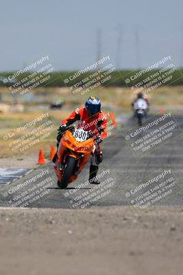 media/Aug-13-2023-CRA (Sun) [[1cfc37a6fb]]/Race 9 400 Supersport/Race/